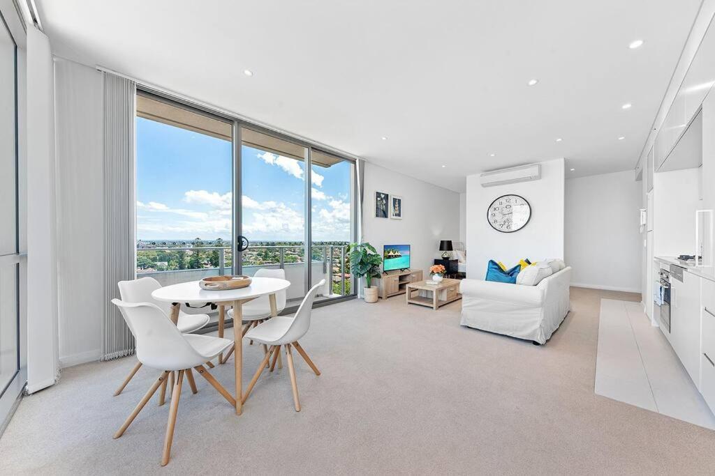Skyview Comfy Apt In Centre Of Burwood Apartment *